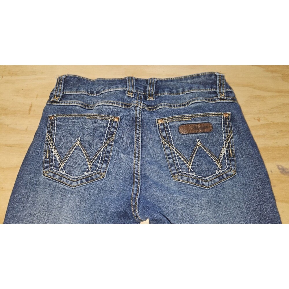 Wrangler Retro Jeans Womens 28x30 Blue  Wash Slim flare Leg Boot Cut distressed - Picture 10 of 12